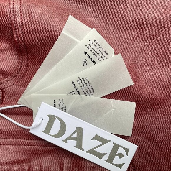 DAZE Daily Driver Coated Cropped Jeans in Wine Lips Womens 32 Burgundy Red NWT - Picture 7 of 16